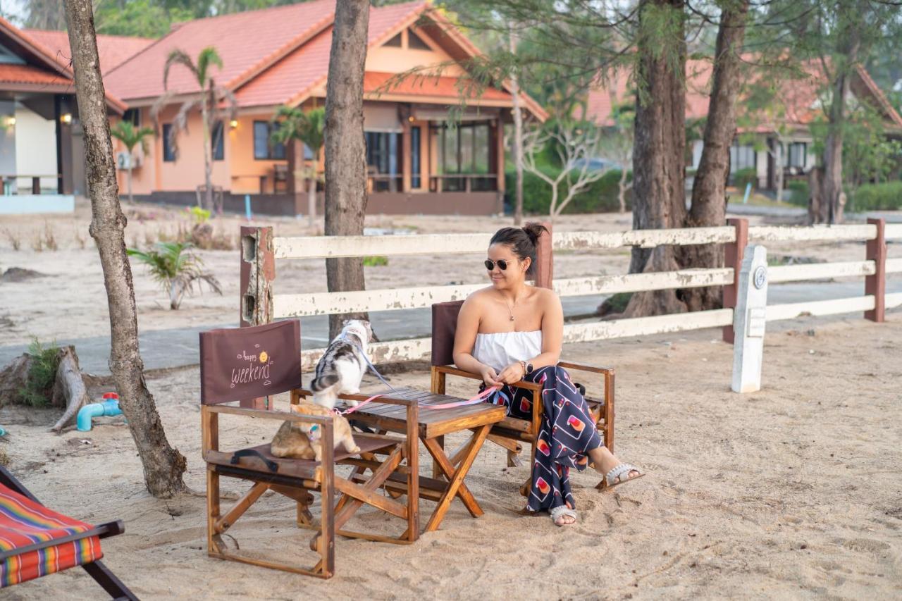 Rocky Point Resort Thap Sakae Екстериор снимка